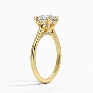 Anillo de Compromiso con Diamante Cultivado en Laboratorio, Corte Redondo Brillante, Diseño de Halo Oculto y Lujo en Oro - Product Image 3