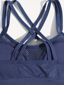 Sujetador deportivo inalámbrico con doble tirante, top de gimnasio a prueba de golpes, bralette sin costuras con efecto push-up, transpirable, con diseño hueco, top corto para entrenamiento. - Product Image 6