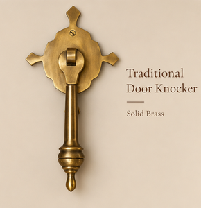 Sonnette de porte Heritage Drop Bar en or brossé avec plaque arrière décorative à quatre feuilles et quincaillerie d'entrée classique traditionnelle - Product Image 3