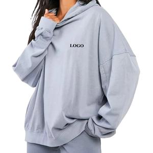 Vente en gros de sweats à capuche oversize pour femmes en polaire, streetwear, couleur unie, coupe ample, épaules tombantes, personnalisables, pour l'hiver - Product Image 1