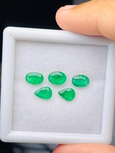 Esmeralda natural, 5 piezas de piedras preciosas de grado AAA, súper brillo, bonito color verde, corte perfecto, pulido y elaboración para cualquier uso en joyería. - Product Image 4