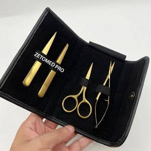 Pince à épiler ZETOMED PRO en acier durable plaqué or, design incliné et pointu, extra-affûtée, avec ressort pour cils - Product Image 2