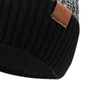 Gorros de Punto Unisex Cálidos y Elegantes Hechos de Acrílico Suave, Transpirables e Impermeables, Diseño Personalizado, Perfectos para Usar en Invierno, Moda Casual - Product Image 6
