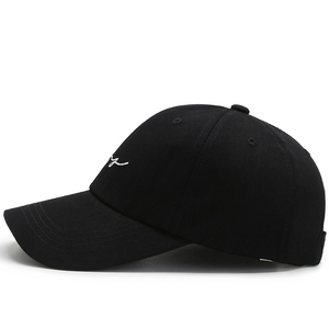 Gorra de Béisbol Deportiva Blanca con Diseño de 6 Paneles, Visera Curva, Sin Estructura, con Logotipo Bordado - Product Image 4