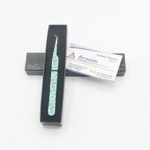 Pince à épiler professionnelle en acier inoxydable de haute qualité, à pointe pointue à 45 degrés, avec revêtement papier, logo personnalisé, pour faux cils - Product Image 1