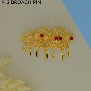 Broche chapado en oro de estilo francés tradicional MIJ, broche étnico de diseñador, broche para mujer, para bodas, broche de estilo árabe pesado. - Product Image 2