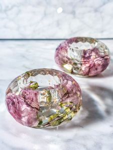 Minimalist Resin Candle Holder Modern Handmade Design For Bedroom Office And Elegant Home Styling - Product Image 1