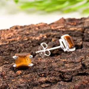 Pendientes Pequeños de Ojo de Tigre en Plata de Ley, Joyería Minimalista con Cristales Curativos - Product Image 5