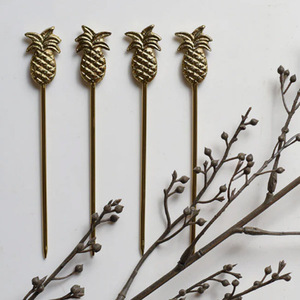 Piques à cocktail dorées en forme de nœud, accessoires de bar, ustensiles de bar, piques à fruits - Product Image 4