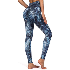 Legging de sport taille haute pour femme, pantalon long coloré avec effet push-up, en tissu tricoté sublimé - Product Image 1