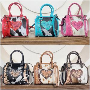 Bolso de Hombro Cruzado de Cuero Genuino de Vaca Grabado a Mano Estilo Western Vintage 2026 con Corazón Tachonado y Pelo para Mujer - Product Image 1