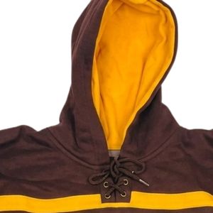 Sweat-shirt à capuche Iota Phi Theta Hockey Marron Doré – Vêtement grec haut de gamme pour fraternité – Pull élégant unisexe - Product Image 4