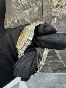 นาฬิกาข้อมือผู้ชายสุดหรู ระบบควอตซ์ ตัวเรือนสแตนเลส ประดับเพชรโมอิสซาไนต์ ดีไซน์ไอซ์เอาท์ พร้อมฟังก์ชั่นวันที่อัตโนมัติ สไตล์ฮิปฮอป - Product Image 5