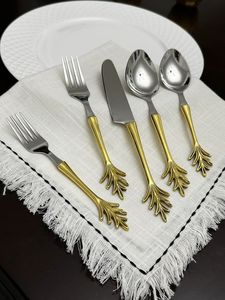 Ensemble de couverts de luxe en acier inoxydable avec manche en feuille d'or, cuillère, fourchette et couteau pour la table à manger - Product Image 3