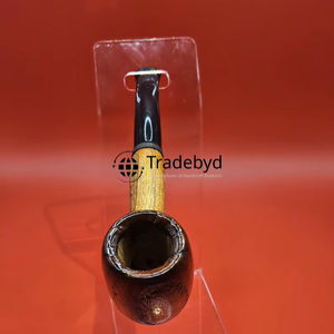 Pipa de Tabaco de Madera Natural Hecha a Mano con Acabado Lacado, Diseño Moderno y Ecológico por Tradebyd - Product Image 5