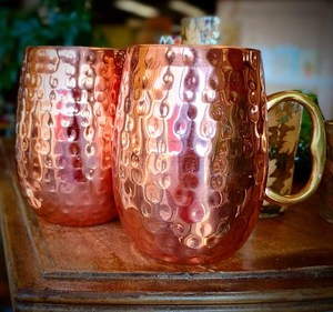 Tasses en cuivre massif martelé de style russe, vente en gros, tasses Moscow Mule, verres Moscow Mule en cuivre, tasse en cuivre martelé artisanale - Product Image 1