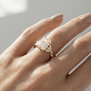 Gorgeous 3.00 Carat Radiant Cut Diamond Trendy Ring Lab Grown With 18K Solid Gold <b>Bride</b> Wedding Gift Jewelry for Partner - Product Image 4