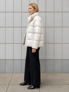 Chaqueta de Invierno Acolchada de Alta Calidad con Capucha, Última Tendencia, Resistente al Viento, Impermeable, Extremadamente Cálida para Exteriores - Product Image 3