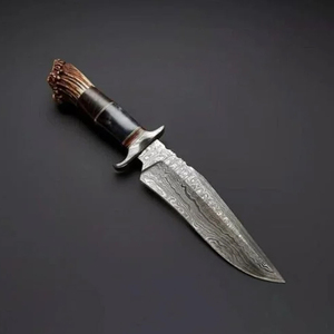 Cuchillo de caza y camping hecho a mano de Damasco, cuchillos forjados de Damasco con mango de cuerno de ciervo y toro - Product Image 5