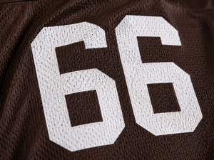 Maillot de football américain vintage entièrement sublimé unisexe 100 % polyester avec impression de numéro personnalisée, col en V, haut de sport, vente en gros OEM en vrac - Product Image 4
