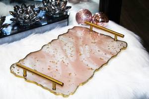 Plateau en résine géode fait main : Élégant plateau de vanité avec paillettes dorées - Product Image 2