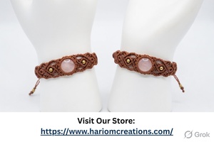Pulsera de Macramé Marrón Hecha a Mano con Cuarzo Rosa, Joyería Curativa Ajustable Estilo Boho - Product Image 3