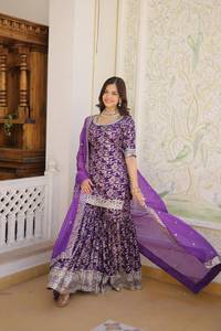 Conjunto de traje Sharara morado bordado para mujer, atuendo étnico tradicional indio con dupatta, colección festiva para fiestas. - Product Image 1