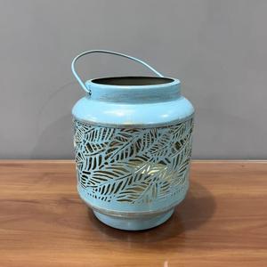 Lanterne en fer bleue avec motif de feuilles, décoration d'intérieur, porte-bougie - Product Image 1