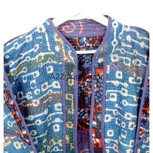Vestes imprimées Kantha à col mandarin matelassées à la main, vêtements d'automne pour femmes indiennes, longueur normale, bleu avec bordure violette - Product Image 4