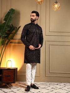 Kurta Tradicional de Seda Negra para Hombre con Lentejuelas y Bordados, Conjunto de Túnica y Pijama para Fiesta, Venta al por Mayor, Estilo Indio-Pakistaní - Product Image 2