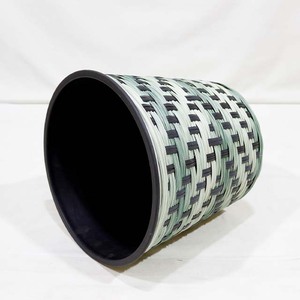 Maceta Cónica de Mimbre Sintético Artex Dong Thap de Primera Calidad, Diseño Geométrico Tricolor, Ecológica y Duradera para Uso en Jardín - Product Image 4