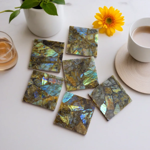 Juego de 4 Posavasos de Mármol Blanco Labradorita Premium, Absorbentes, para Bebidas y Protección de Mesa, Elegantes y de Lujo - Product Image 1