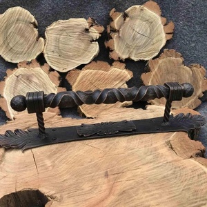 Poignée de porte en fer forgé traditionnelle Iron Nature, finition résistante à la rouille, installation facile, surface embossée à motif de feuille - Product Image 4