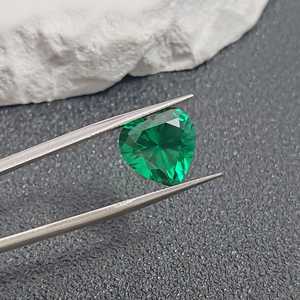 พลอยมรกตทรงหัวใจเจียระไน รูปหัวใจธรรมชาติ สีเขียวเข้ม มรกตเม็ดเดี่ยว หลายขนาด สำหรับทำเครื่องประดับ - Product Image 6