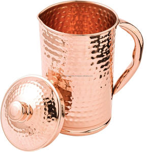 Pichet à eau en céramique personnalisable en cuivre fait main avec couvercle jetable pour mariages et fêtes - Product Image 1