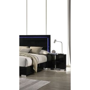 Comodino Moderno con Gambe Cromate, Colore Nero e Finitura UV, Elegante Tavolino da Notte per Camera da Letto - Product Image 3