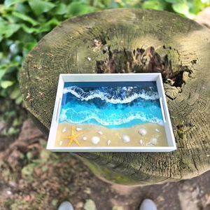 Bandeja de Resina con Diseño de Playa, Bandeja para Servir con Ondas del Océano, Estrellas de Mar y Conchas Marinas, Decoración Costera - Product Image 1