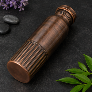 Bouteille d'eau en cuivre cannelé antique, écologique et haut de gamme, pour la maison, les voyages et les fêtes - Product Image 1