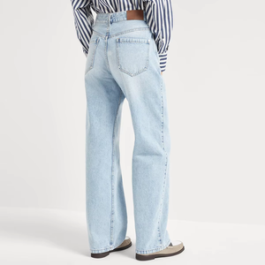 Jeans en denim vintage pour femme, coupe droite, taille haute, respirant, délavé ombré, broderie, personnalisable OEM/ODM - Product Image 2