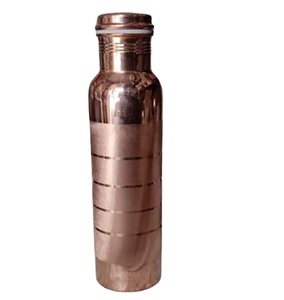 Bouteille d'eau en cuivre massif de vente chaude personnalisée faite à la main en métal de qualité supérieure à boire directement avec des bouteilles en cuivre de conception différente - Product Image 3