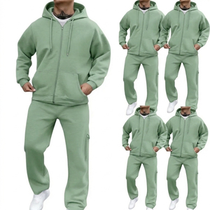 Ensemble de survêtement de sport personnalisé pour hommes, pantalon de jogging et sweat à capuche de haute qualité, fabriqué par un fabricant de vêtements de sport pour hommes - Product Image 1
