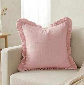 Housse de coussin moderne en chambray bleu poussière avec bordure festonnée, style scandinave pour la maison - Product Image 6