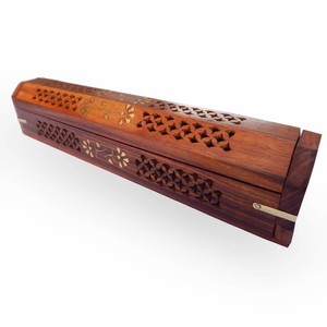 Porta Incienso Tallado a Mano en Madera de Sheesham con Bandeja Recolectora de Ceniza - Venta al por Mayor - Product Image 2
