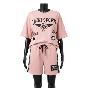 Ensemble de t-shirt et short en coton premium pour femmes, tissu doux 200 GSM, rose, vêtements de détente avec impression de logo en caoutchouc personnalisé, ensembles pour femmes - Product Image 1