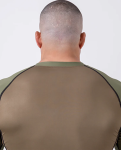 Rashguard de compression MMA pour hommes, conception OEM, imprimé par sublimation personnalisé, vente en gros, pour l'entraînement de performance - Product Image 3