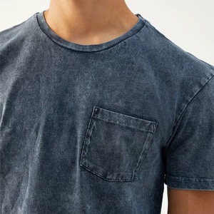 เสื้อยืดสตรีทแวร์แบบยีนส์ฟอกสีสไตล์ฮิปฮอปสำหรับผู้ชาย รุ่นยอดนิยม ดีไซน์ใหม่สุดคุ้ม สีน้ำเงิน - Product Image 6