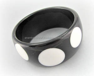 Gemelos y brazalete hechos a mano de resina de estilo Ángel Vintage para mujer, gemelos y brazaletes hechos a mano personalizados de alta gama de la India - Product Image 4