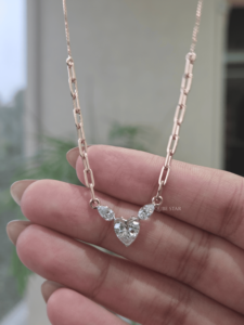 Collar con Colgante de Oro de 1.35 Ct con Diamante Cultivado en Laboratorio, Certificado IGI, VS1, Romántico, con Engaste de Puntas, Joyería Fina para Mujer - Product Image 2