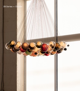Lámpara de Araña LED de Lujo con 19 Globos de Cristal Soplado a Mano para Vestíbulo de Hotel, Villa o Restaurante - Product Image 2