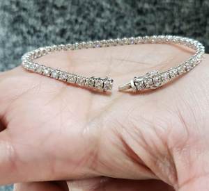 Pulsera de Oro Blanco de 18k con Diamante Ovalado de 5.50CT Cultivado en Laboratorio, Chapada en Rodio, Certificada por IGI, para Eventos de Lujo - Product Image 1